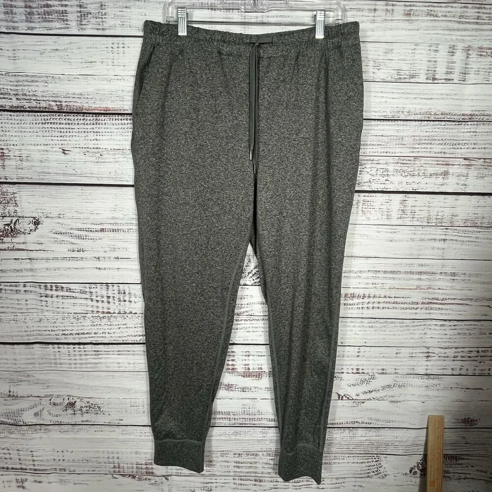 Quince Flowknit Performance Joggers Men’s Medium Gray Soft Lounge Athleisure